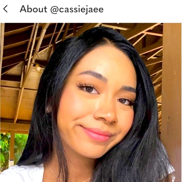 WEDNESDAY 5PM EST MEET HANDCRAFTED COHOSTS Share to our trays, wanna go LIVE ? - Picture 2 of 16